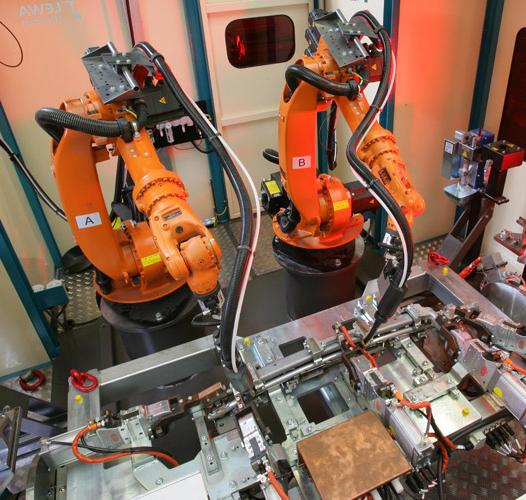 Sistemas de soldaduara automatizada con robotica industrial - Hurtado Rivas